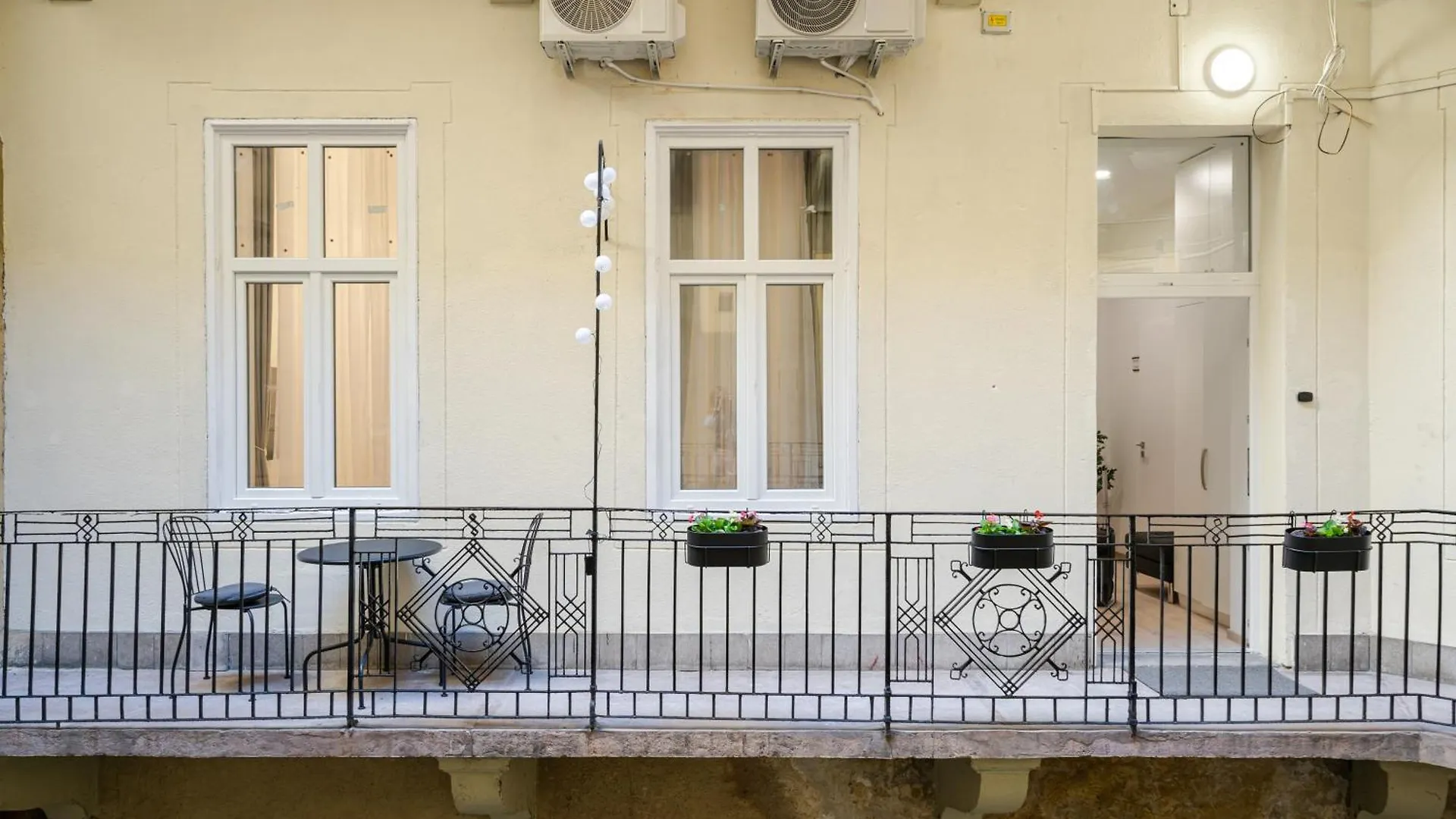 D20 - Gozsdu Garden Residence - Best Location By Bqa Budapest Hungary